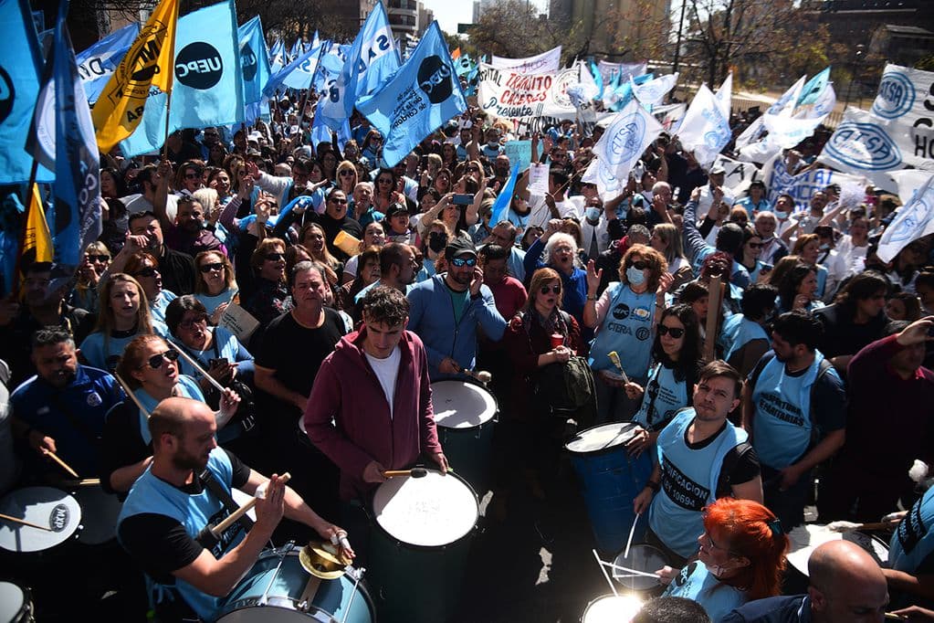 Docentes autoconvocados de Córdoba marcharán “en defensa del salario y la educación”