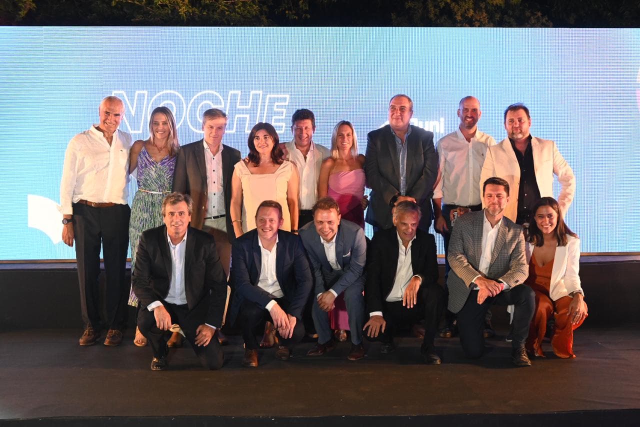 “Potenciando la educación emprendedora, juntos”: Así fue la Noche de los Héroes de Junior Archievement