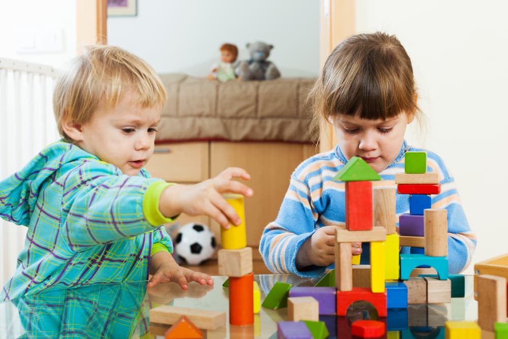 España: fueron prohibidos los anuncios de juguetes que asocien a los niños con roles de género