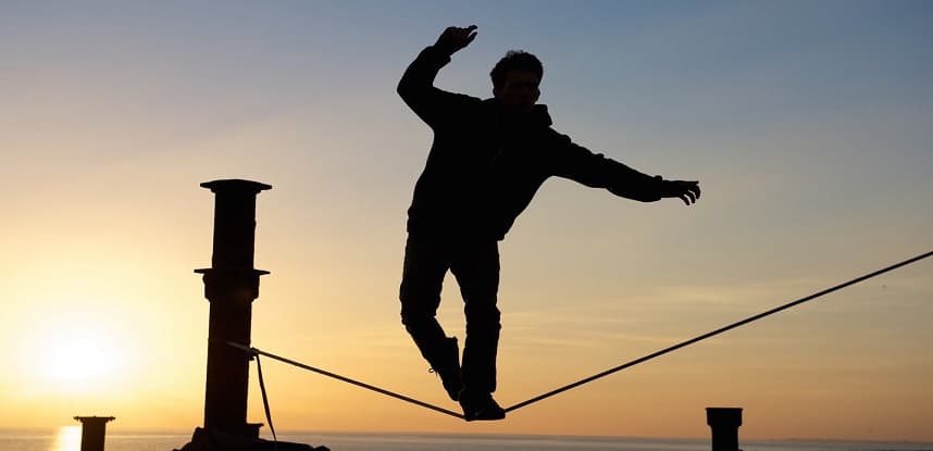 Equilibristas, un rol que jugamos a diario