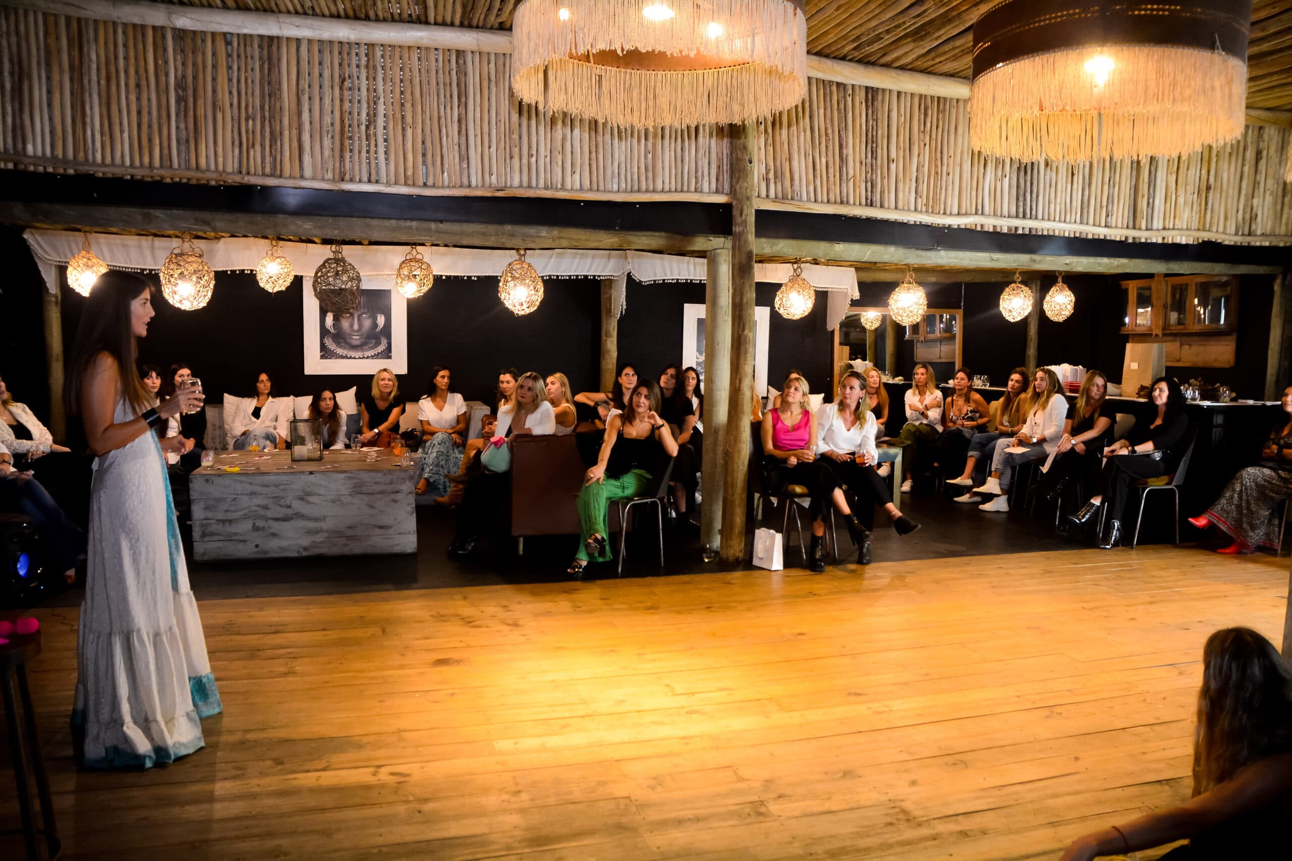 Sunset por el Mes de la Mujer: Más de 50 invitadas formaron parte