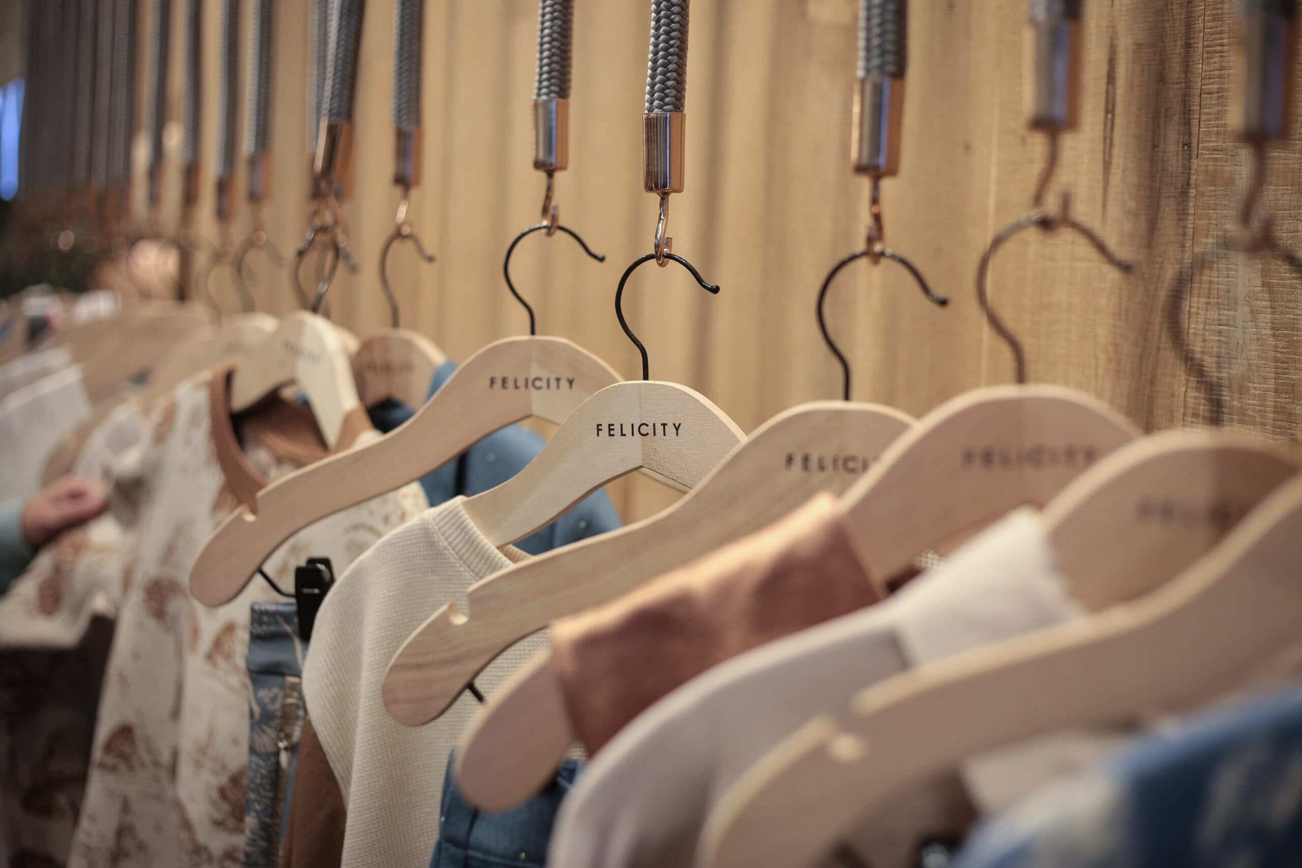 Felicity Urban presentó su colección “Trama” en Córdoba Shopping