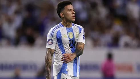 Enzo Fernández se disculpó por sus cantos racistas pero igual se busca la sanción