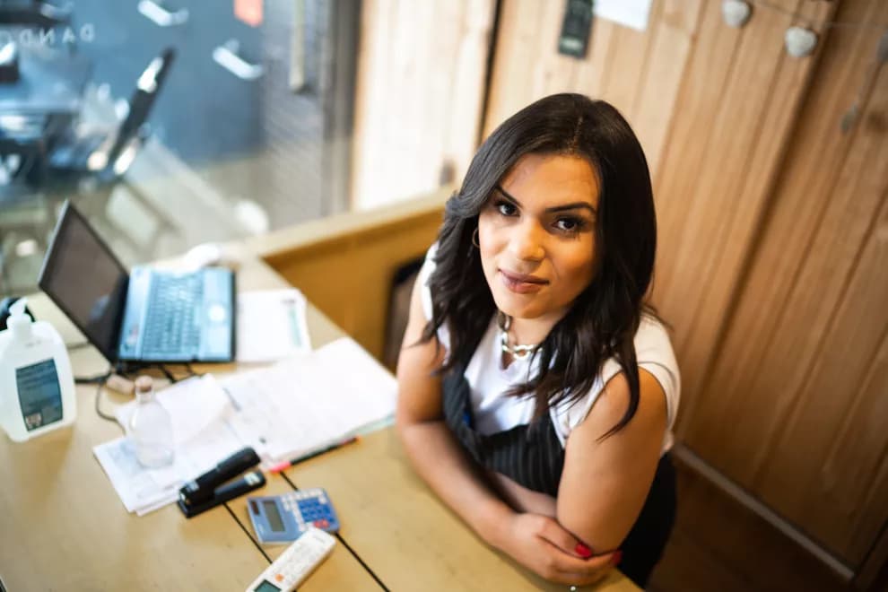 Crece la incidencia de la violencia digital en el ámbito laboral, especialmente afectando a personas LGBTQ+