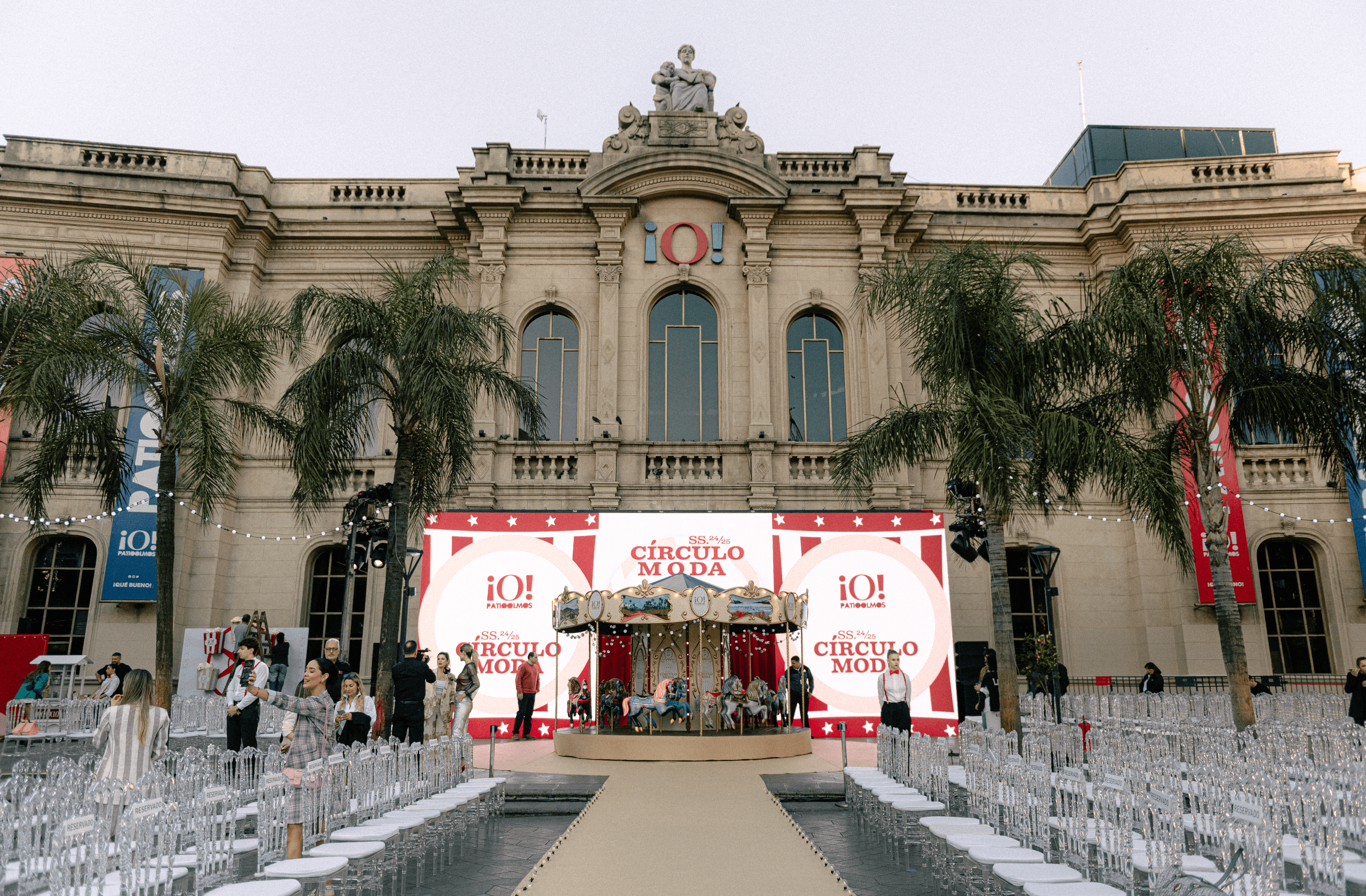 PATIO OLMOS MARCA TENDENCIA: LANZÓ SU COLECCIÓN PRIMAVERA VERANO 24/25 EN UN PARQUE DE DIVERSIONES