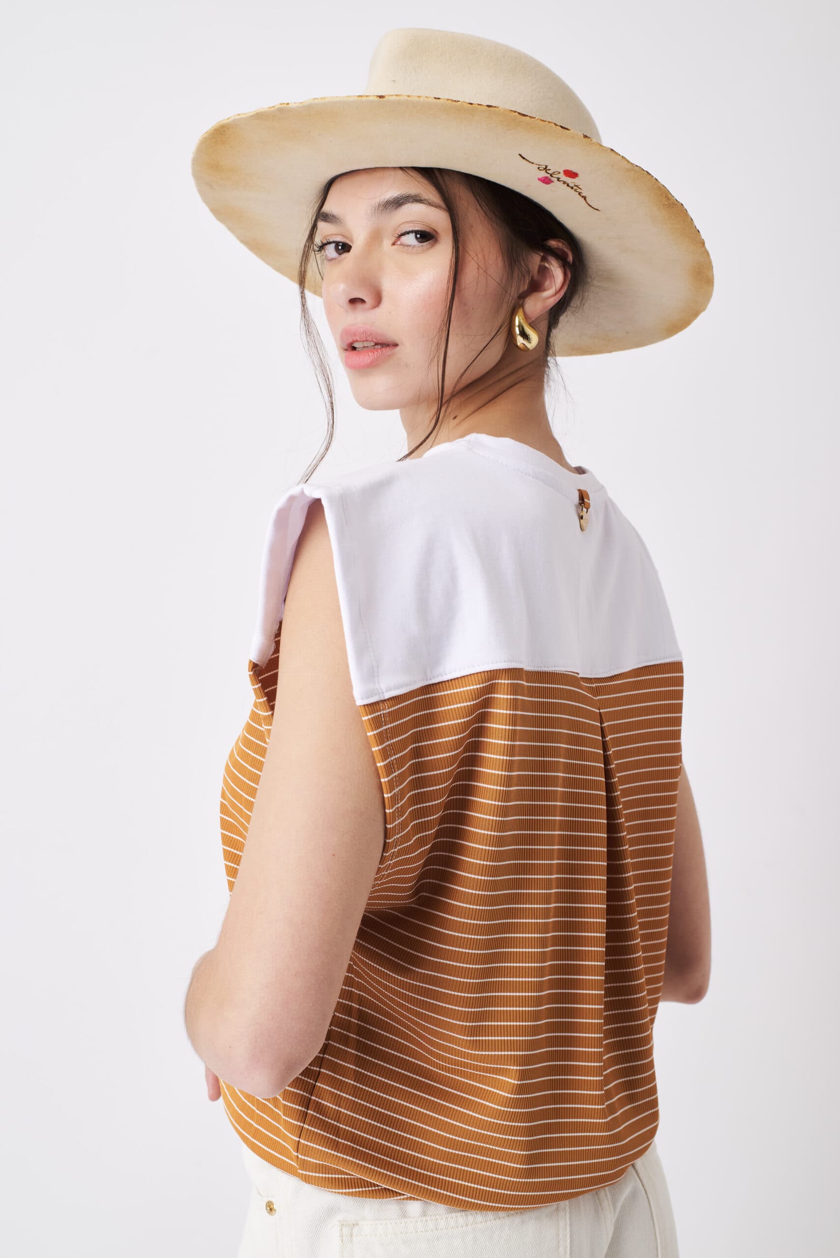 Selvática by Utzzia