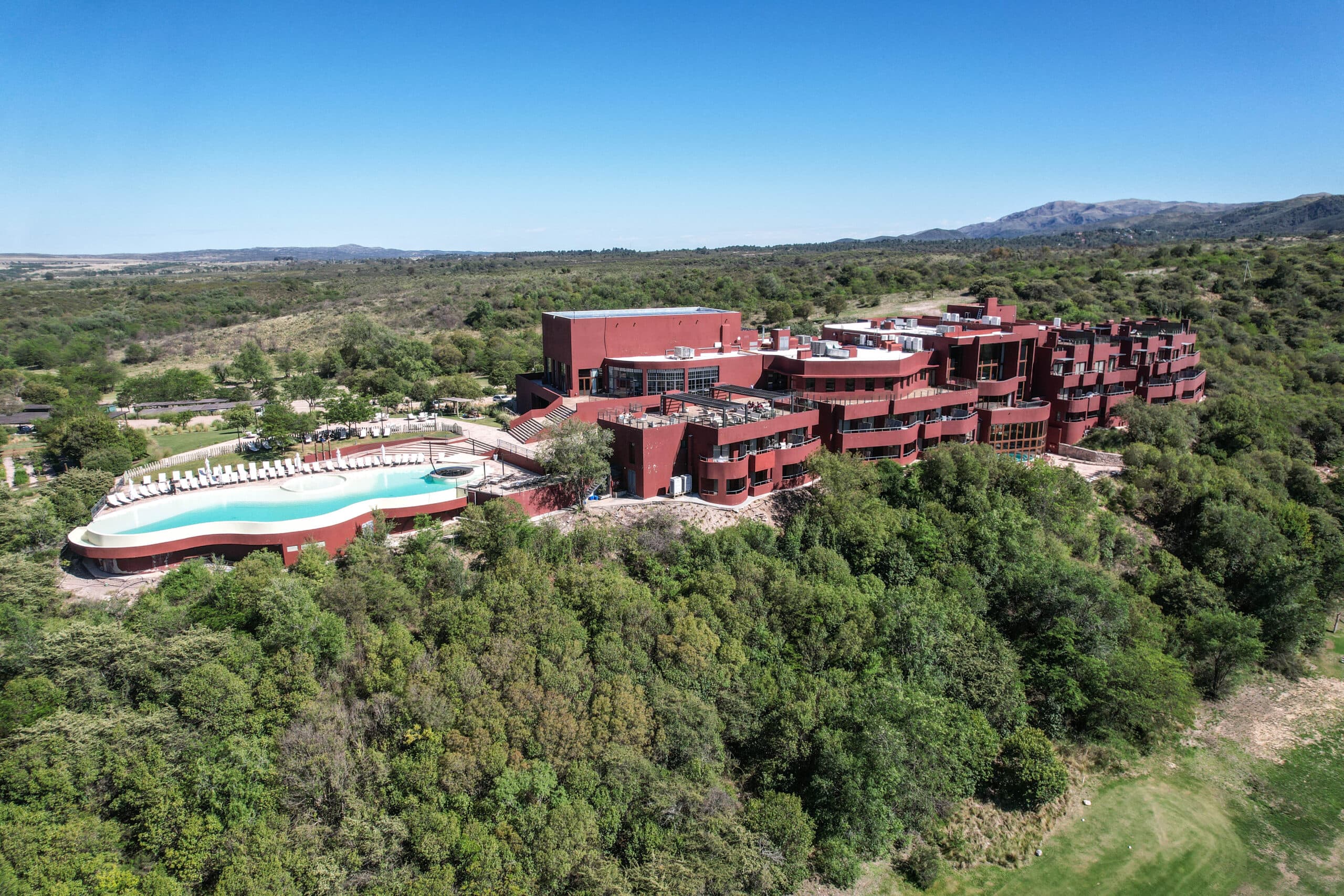 Pueblo Nativo suma más servicios y se convierte  en el primer cinco estrellas all inclusive del país