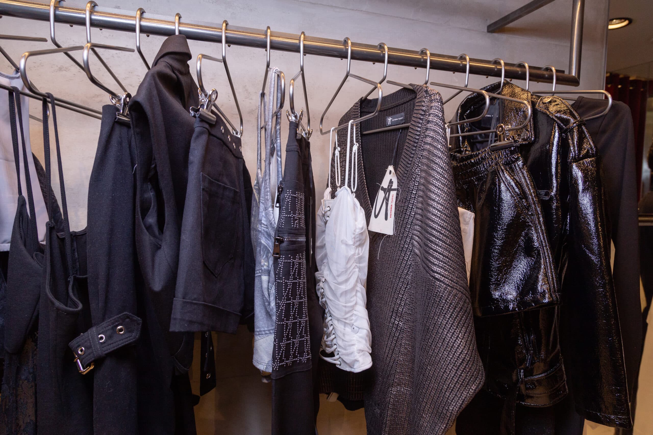 VT, la marca de Victoria Tucci, desembarcó en Patio Olmos