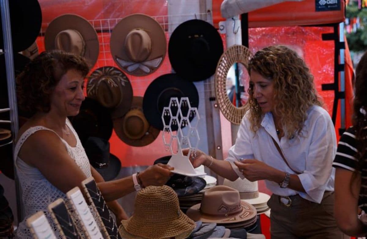 Córdoba Emprendedora despliega su vidriera itinerante en el Festival de Jesús María