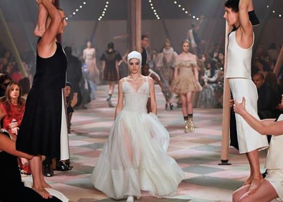 Los 10 looks más impactantes de la semana de alta costura en París