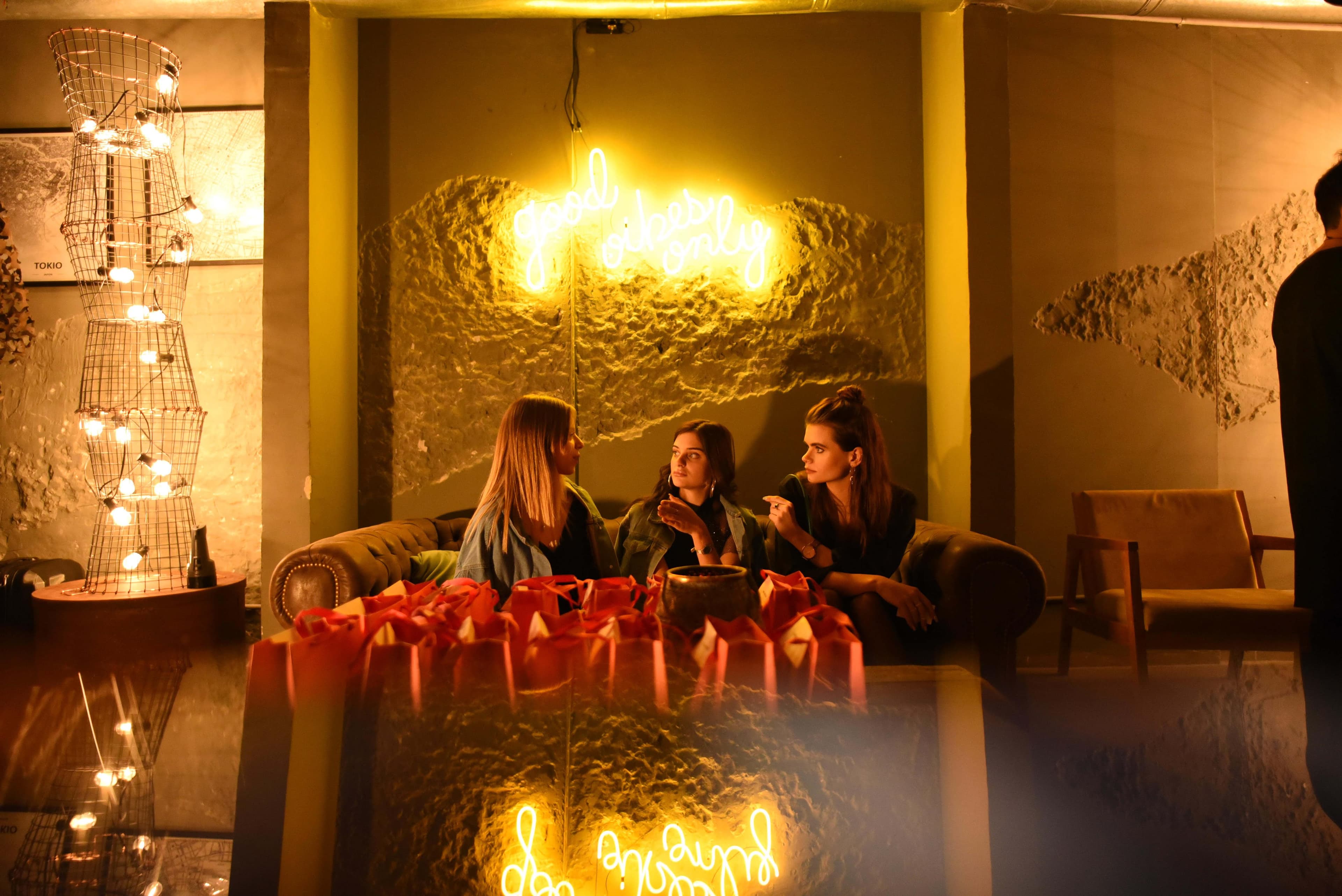 “Beauty is in the music”: la noche de Maybelline y For Me en Córdoba