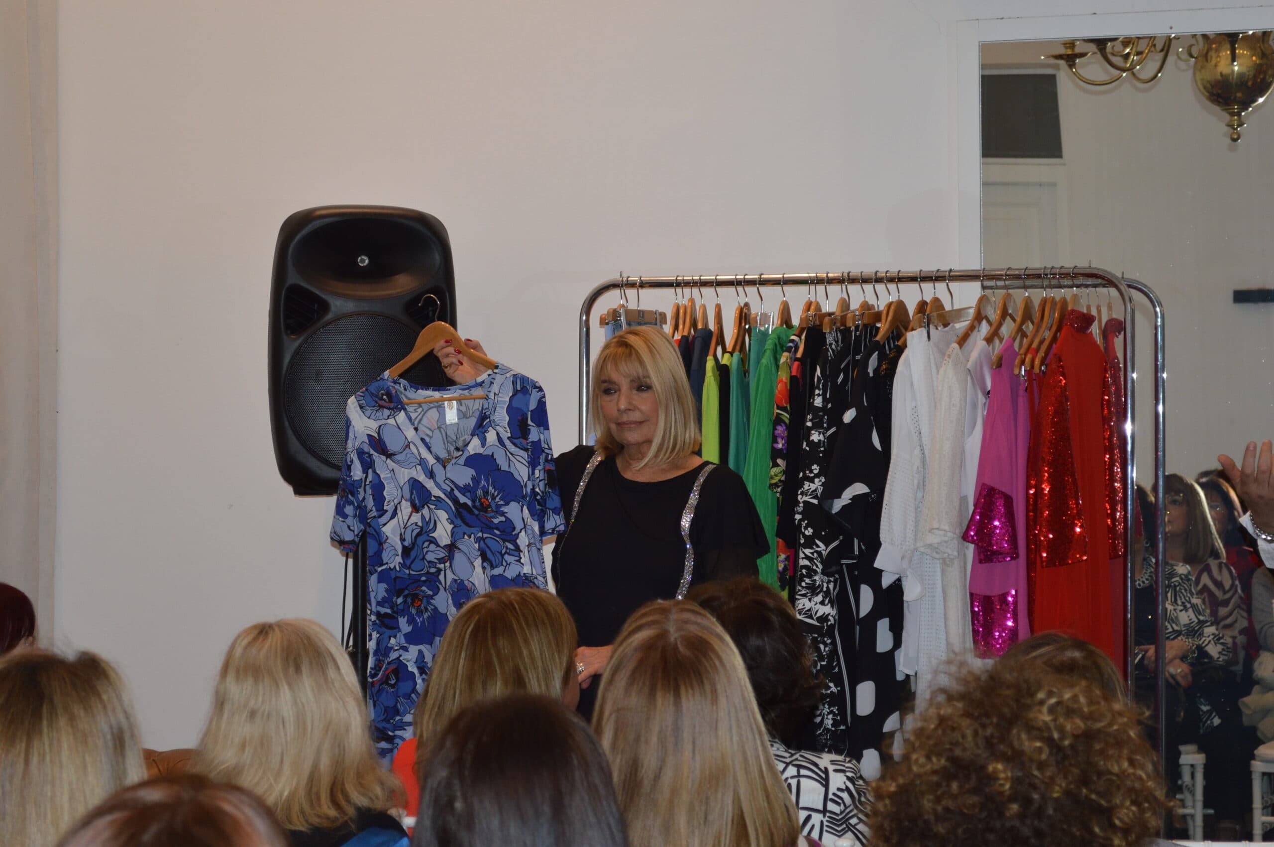 Adriana Costantini: Una propuesta abarcativa, desde el diálogo