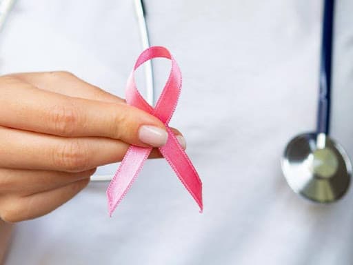 Día Mundial contra el Cáncer de Mama: prevención y tratamiento integral en Hospital Privado