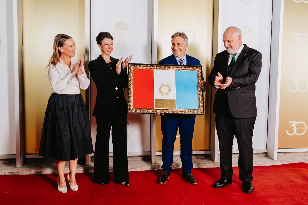 Universidad Siglo 21 festejó sus 30 años de trayectoria educativa