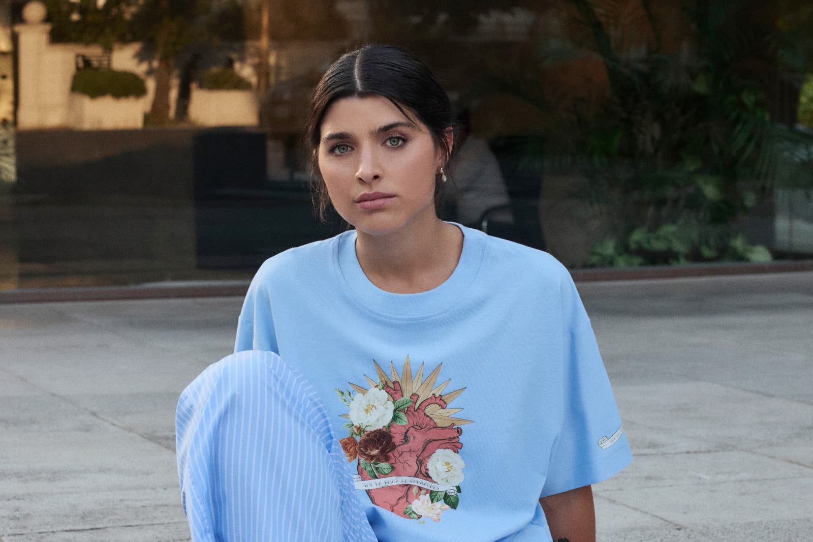 Felicity Urban y Flor Ferrero lanzan “Reina de Corazones”, una cápsula que celebra hacer lo que se ama