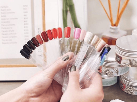 #MITOSYVERDADES – Los esmaltados semi-permanentes y permanentes arruinan las uñas